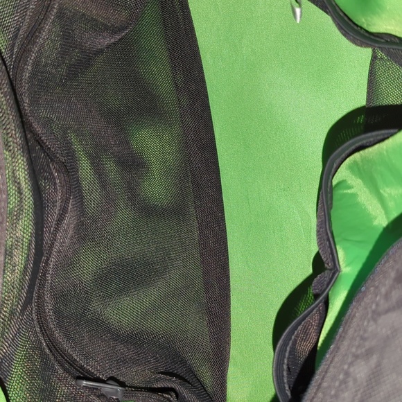 Under Armour Gray Green Athletic Bag Tote - Picture 4 of 7